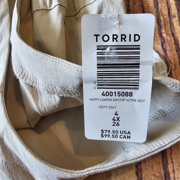 Torrid Happy Camper Plus Size 4X Ripstop Active Vest Beige Full Zip New w/ Tag - Picture 8 of 11